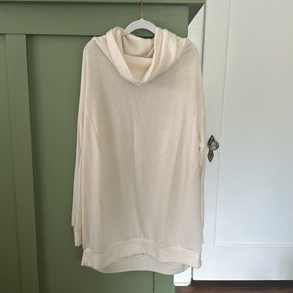 Turtle/Cowl neck long sweater